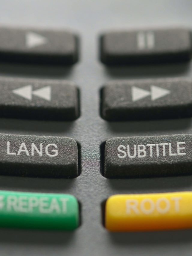 How to Make Social Content Accessible to the Deaf Community